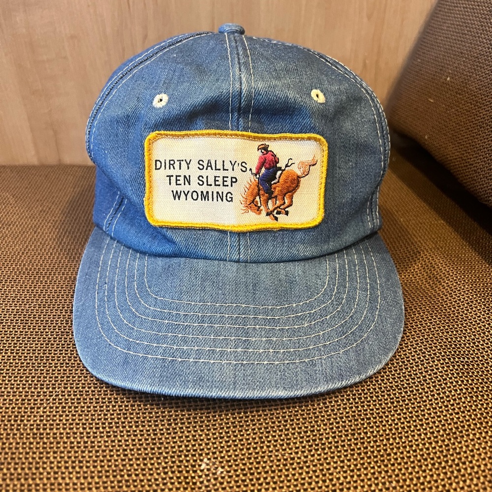 Vintage Denim Western 6 Panel Trucker Hat Wyoming Americana Souvenir Cowboy